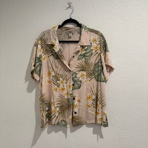 Floral Hawaiian Button Up 🌺